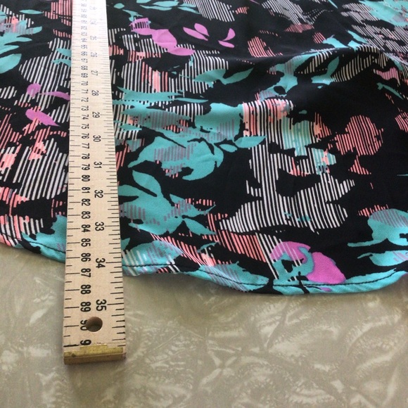 Boutique Brand women’s 2X plus long sleeves button front top flap pocket blouse - Picture 4 of 10